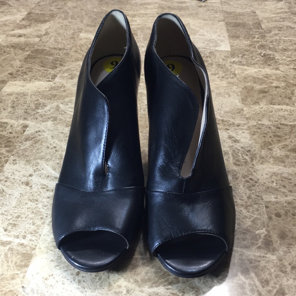 Nine West leather heel